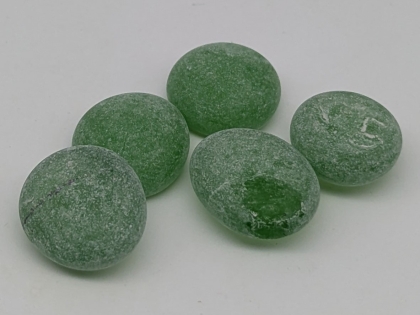 Preview: Glasnuggets smaragtgrün opak gefrostet matt 15-17 mm/1 kg